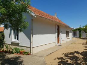Maison Vendéenne Rénovée, Proche Plage et Commerces, Chambres Indépendantes, Jardin Privé - FR-1-476-76